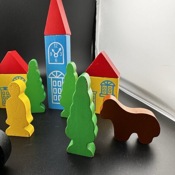 Thomas Train Tank Engine Wooden Signs Buildings People Animals Trees Lot of 18 - Picture 3 of 16